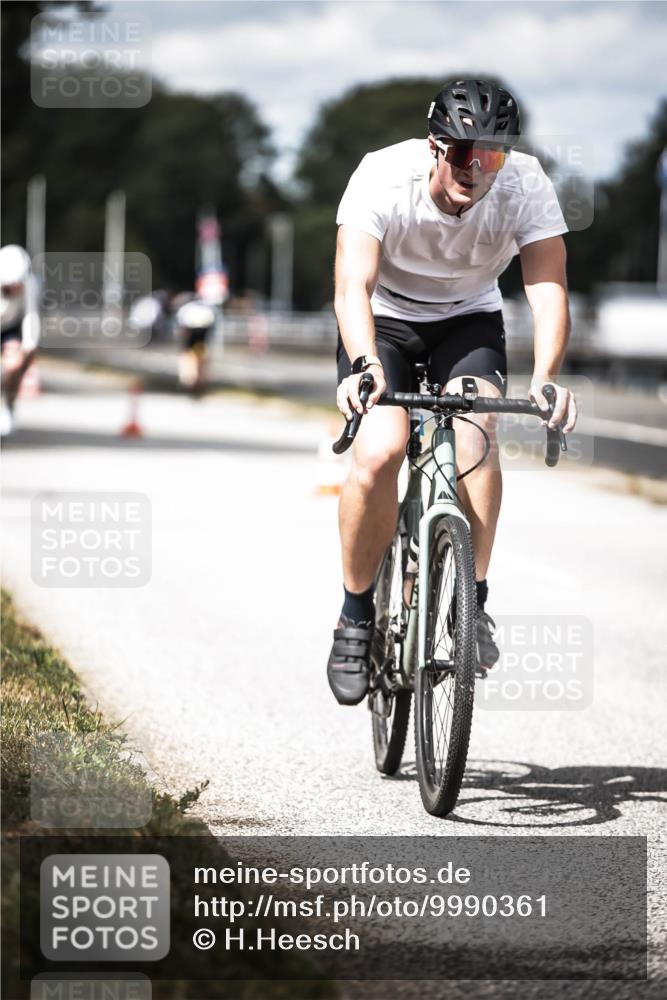 16.08.2026 - KN Förde Triathlon 2026 H.Heesch http://msf.ph/oto/9990361 16.08.2026 13:25:55 Radfahren 726 meine-sportfotos.de