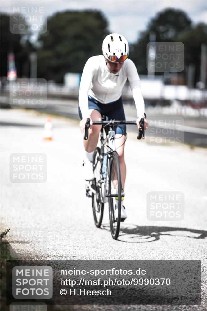 16.08.2026 - KN Förde Triathlon 2026 H.Heesch http://msf.ph/oto/9990370 16.08.2026 13:25:57 Radfahren 726 meine-sportfotos.de