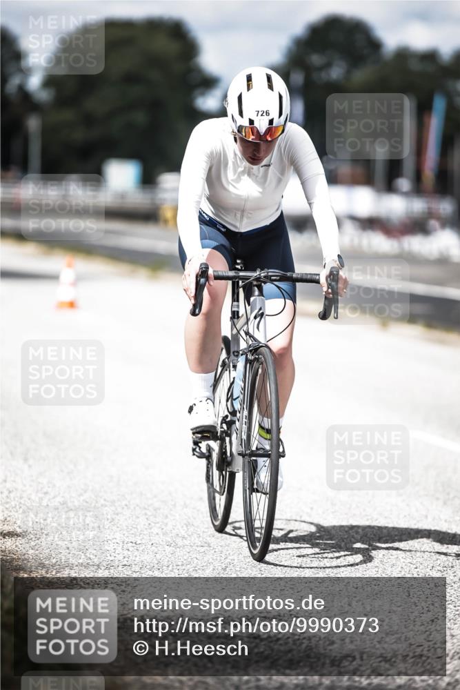 16.08.2026 - KN Förde Triathlon 2026 H.Heesch http://msf.ph/oto/9990373 16.08.2026 13:25:57 Radfahren 726 meine-sportfotos.de