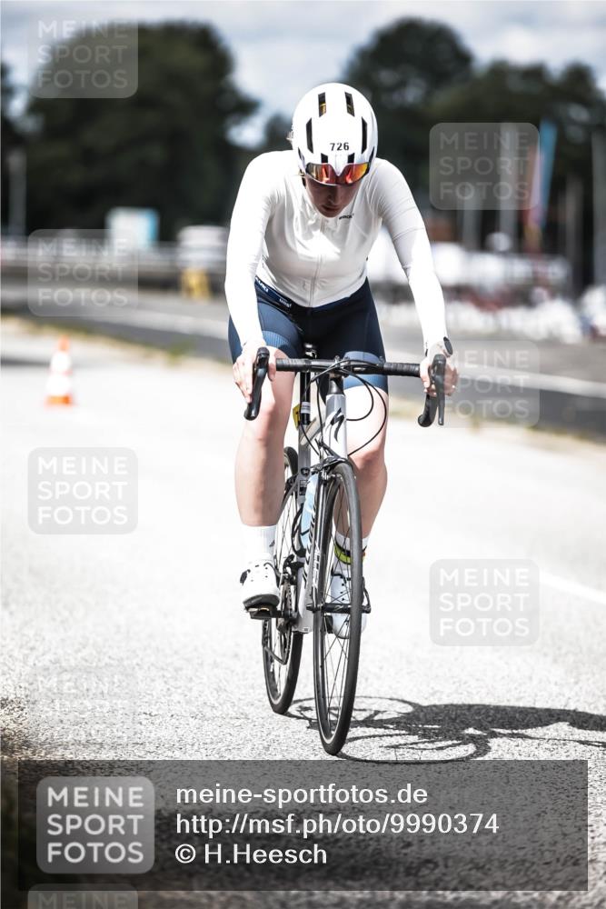 16.08.2026 - KN Förde Triathlon 2026 H.Heesch http://msf.ph/oto/9990374 16.08.2026 13:25:58 Radfahren 726 meine-sportfotos.de