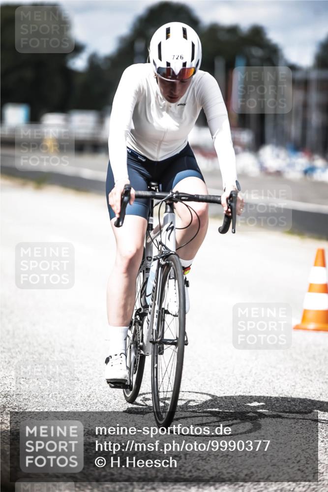 16.08.2026 - KN Förde Triathlon 2026 H.Heesch http://msf.ph/oto/9990377 16.08.2026 13:25:58 Radfahren 726 meine-sportfotos.de