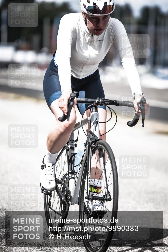 16.08.2026 - KN Förde Triathlon 2026 H.Heesch http://msf.ph/oto/9990383 16.08.2026 13:25:58 Radfahren 726 meine-sportfotos.de