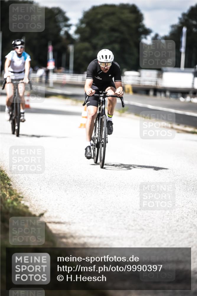 16.08.2026 - KN Förde Triathlon 2026 H.Heesch http://msf.ph/oto/9990397 16.08.2026 13:26:02 Radfahren 731 meine-sportfotos.de