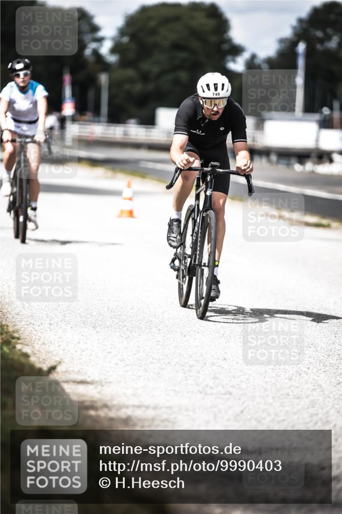 16.08.2026 - KN Förde Triathlon 2026 H.Heesch http://msf.ph/oto/9990403 16.08.2026 13:26:02 Radfahren 731 meine-sportfotos.de