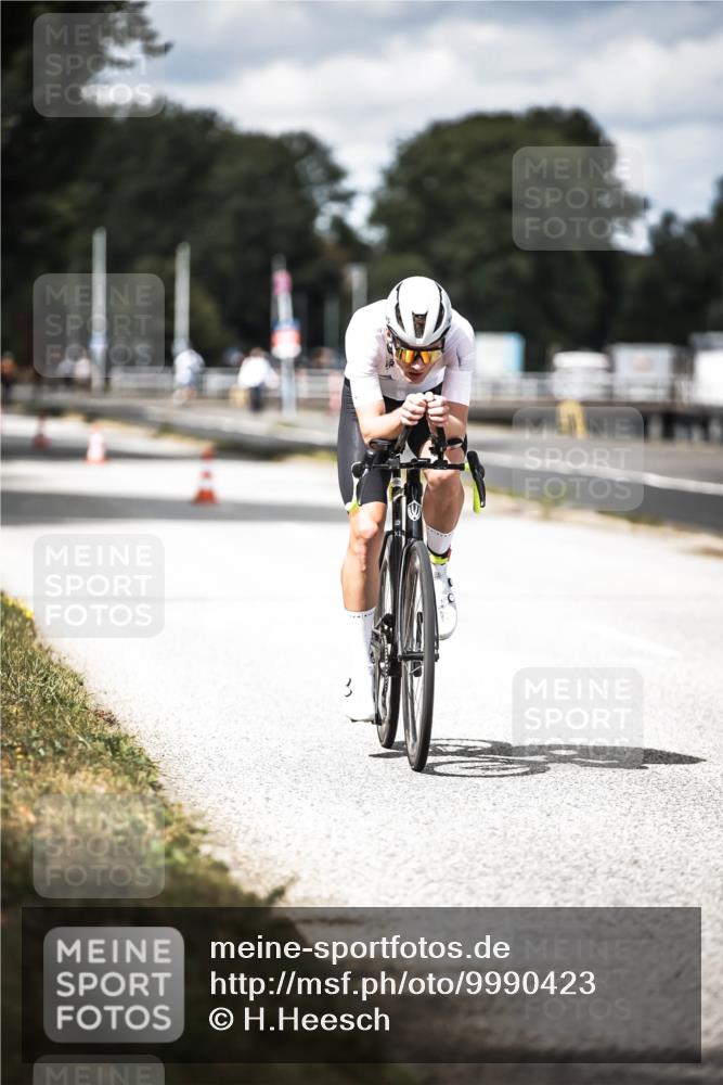 16.08.2026 - KN Förde Triathlon 2026 H.Heesch http://msf.ph/oto/9990423 16.08.2026 13:26:09 Radfahren  meine-sportfotos.de