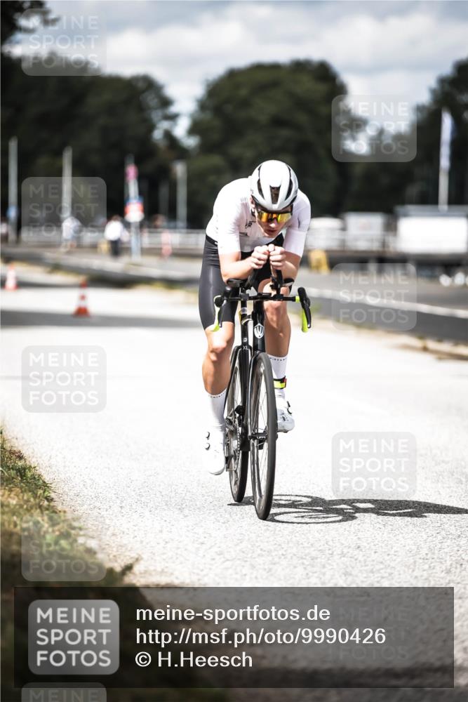 16.08.2026 - KN Förde Triathlon 2026 H.Heesch http://msf.ph/oto/9990426 16.08.2026 13:26:09 Radfahren  meine-sportfotos.de