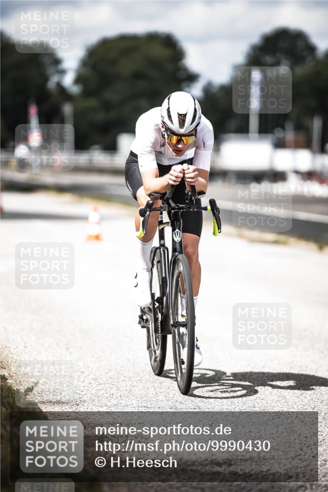16.08.2026 - KN Förde Triathlon 2026 H.Heesch http://msf.ph/oto/9990430 16.08.2026 13:26:09 Radfahren  meine-sportfotos.de