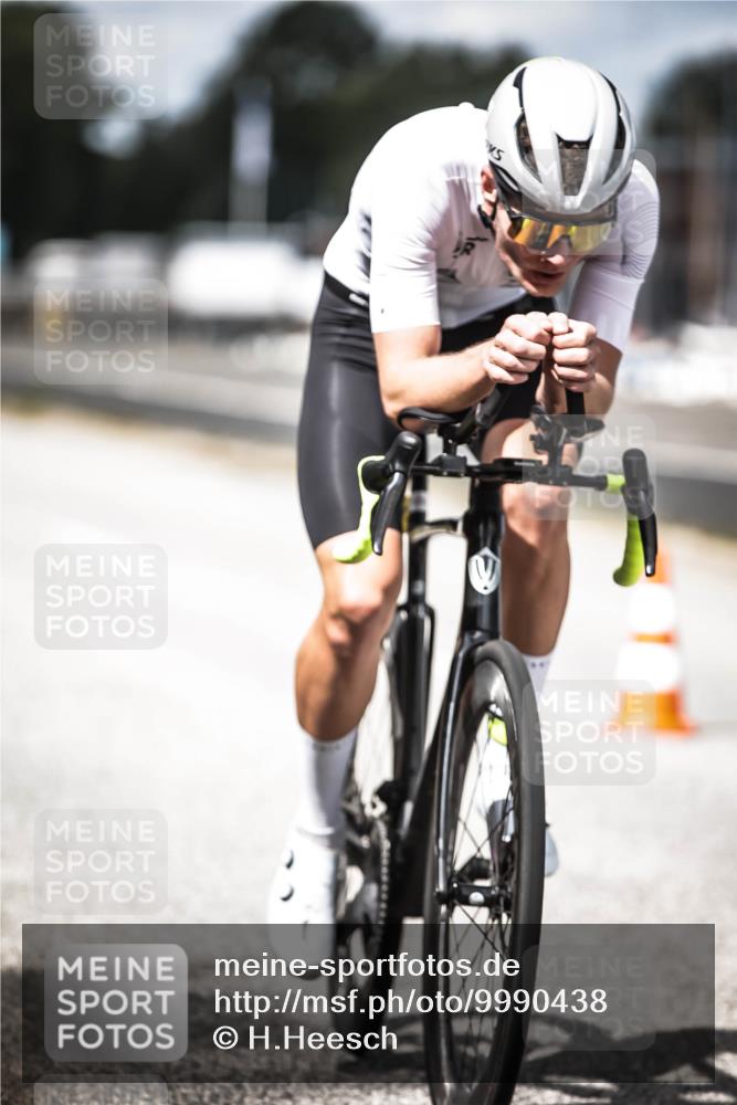 16.08.2026 - KN Förde Triathlon 2026 H.Heesch http://msf.ph/oto/9990438 16.08.2026 13:26:10 Radfahren  meine-sportfotos.de
