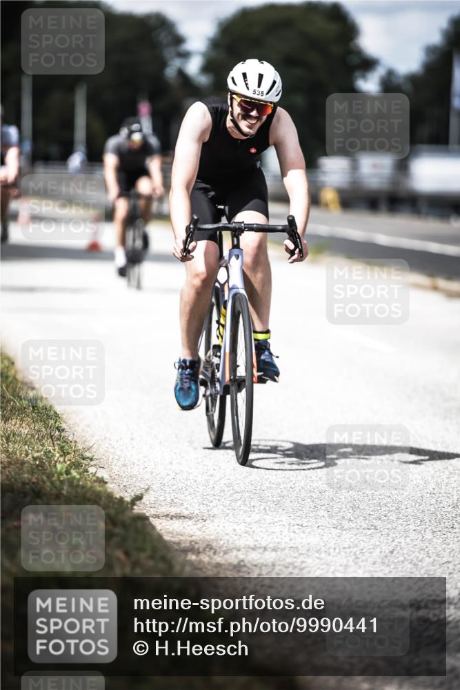 16.08.2026 - KN Förde Triathlon 2026 H.Heesch http://msf.ph/oto/9990441 16.08.2026 13:26:15 Radfahren 604 meine-sportfotos.de
