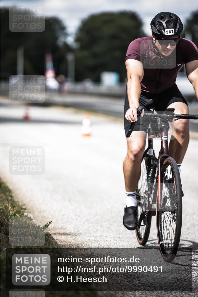 16.08.2026 - KN Förde Triathlon 2026 H.Heesch http://msf.ph/oto/9990491 16.08.2026 13:26:23 Radfahren 580, 604 meine-sportfotos.de