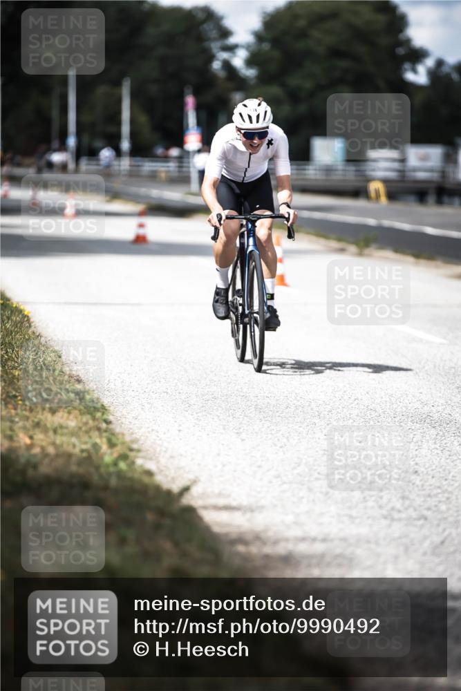 16.08.2026 - KN Förde Triathlon 2026 H.Heesch http://msf.ph/oto/9990492 16.08.2026 13:26:26 Radfahren 580 meine-sportfotos.de