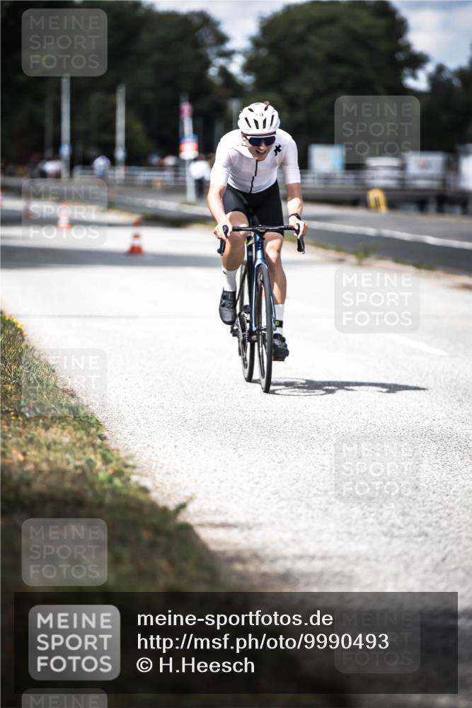 16.08.2026 - KN Förde Triathlon 2026 H.Heesch http://msf.ph/oto/9990493 16.08.2026 13:26:26 Radfahren 580 meine-sportfotos.de