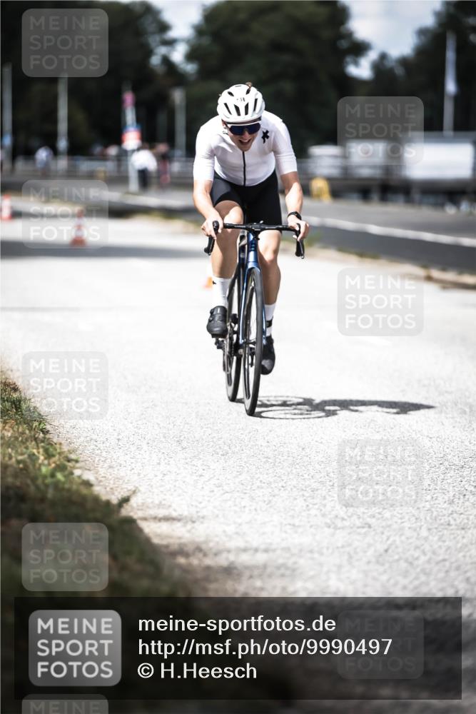 16.08.2026 - KN Förde Triathlon 2026 H.Heesch http://msf.ph/oto/9990497 16.08.2026 13:26:26 Radfahren 580 meine-sportfotos.de