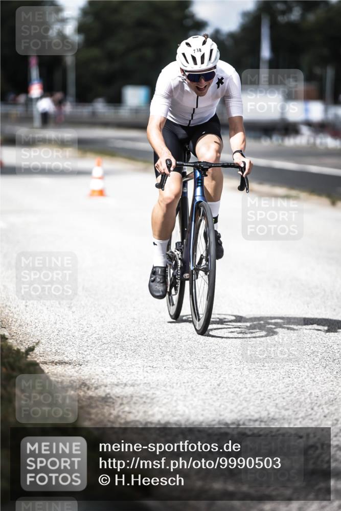 16.08.2026 - KN Förde Triathlon 2026 H.Heesch http://msf.ph/oto/9990503 16.08.2026 13:26:26 Radfahren 580 meine-sportfotos.de