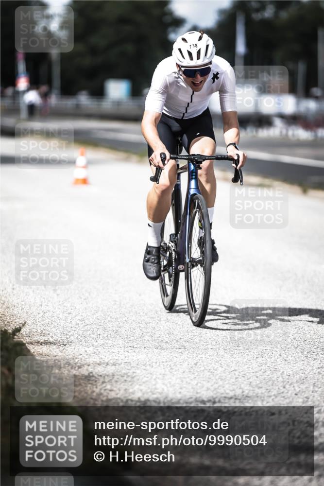 16.08.2026 - KN Förde Triathlon 2026 H.Heesch http://msf.ph/oto/9990504 16.08.2026 13:26:26 Radfahren 580 meine-sportfotos.de