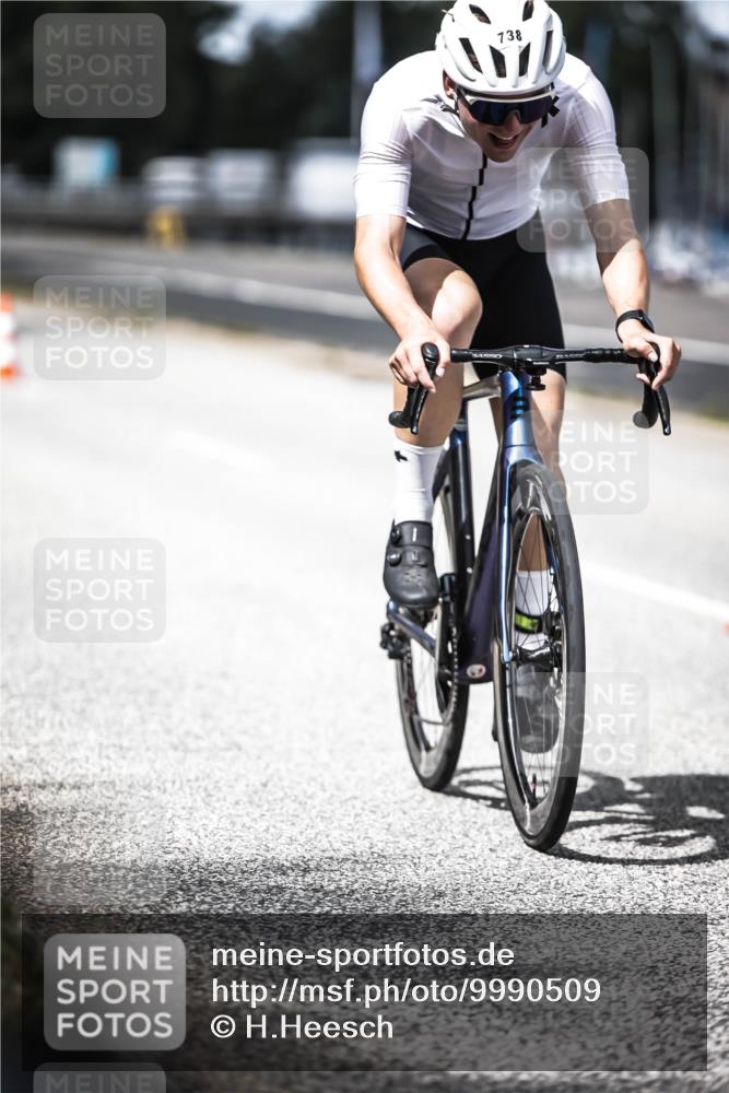 16.08.2026 - KN Förde Triathlon 2026 H.Heesch http://msf.ph/oto/9990509 16.08.2026 13:26:27 Radfahren 580, 725 meine-sportfotos.de