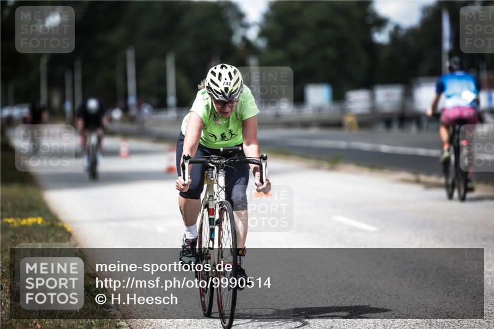 16.08.2026 - KN Förde Triathlon 2026 H.Heesch http://msf.ph/oto/9990514 16.08.2026 13:26:35 Radfahren 715, 725, 742 meine-sportfotos.de