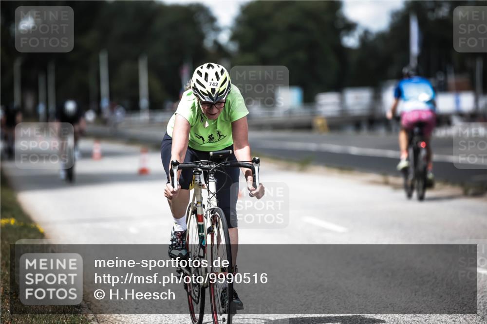 16.08.2026 - KN Förde Triathlon 2026 H.Heesch http://msf.ph/oto/9990516 16.08.2026 13:26:35 Radfahren 715, 725, 742 meine-sportfotos.de
