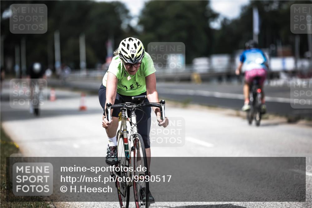 16.08.2026 - KN Förde Triathlon 2026 H.Heesch http://msf.ph/oto/9990517 16.08.2026 13:26:35 Radfahren 715, 725, 742 meine-sportfotos.de