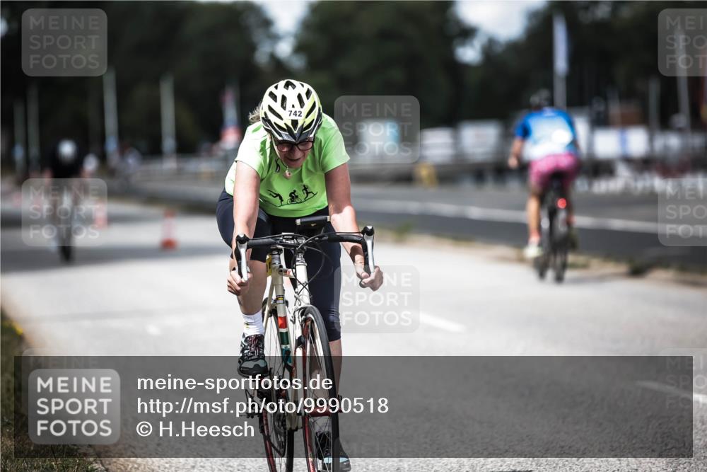 16.08.2026 - KN Förde Triathlon 2026 H.Heesch http://msf.ph/oto/9990518 16.08.2026 13:26:35 Radfahren 715, 725, 742 meine-sportfotos.de