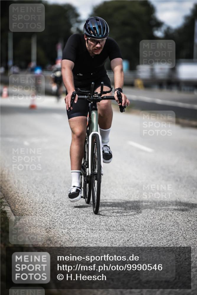 16.08.2026 - KN Förde Triathlon 2026 H.Heesch http://msf.ph/oto/9990546 16.08.2026 13:26:42 Radfahren 566, 715 meine-sportfotos.de