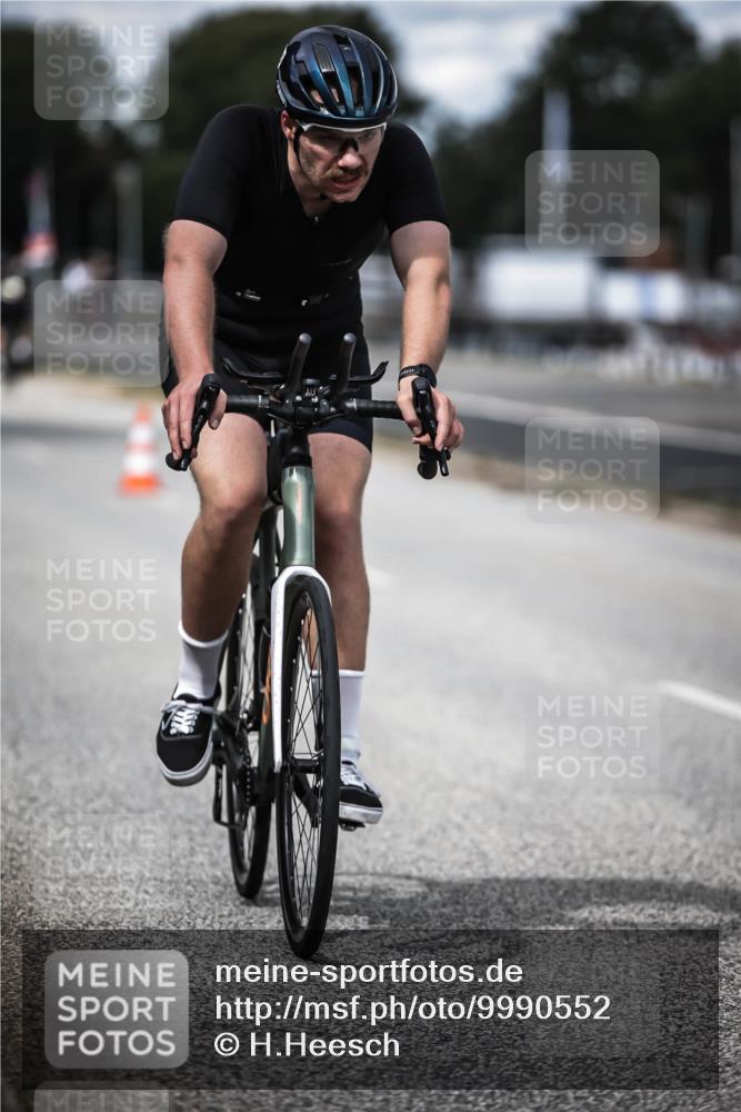 16.08.2026 - KN Förde Triathlon 2026 H.Heesch http://msf.ph/oto/9990552 16.08.2026 13:26:43 Radfahren 566 meine-sportfotos.de