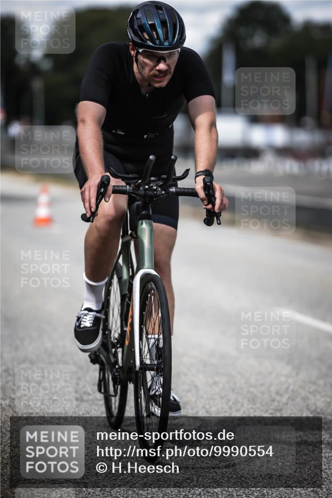 16.08.2026 - KN Förde Triathlon 2026 H.Heesch http://msf.ph/oto/9990554 16.08.2026 13:26:43 Radfahren 566 meine-sportfotos.de