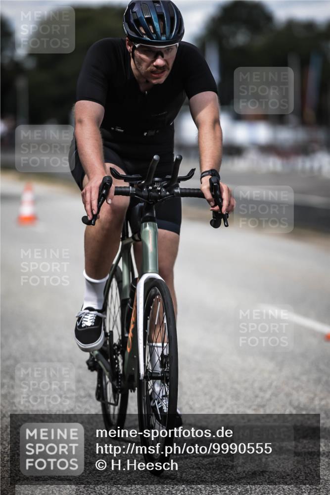 16.08.2026 - KN Förde Triathlon 2026 H.Heesch http://msf.ph/oto/9990555 16.08.2026 13:26:43 Radfahren 566 meine-sportfotos.de