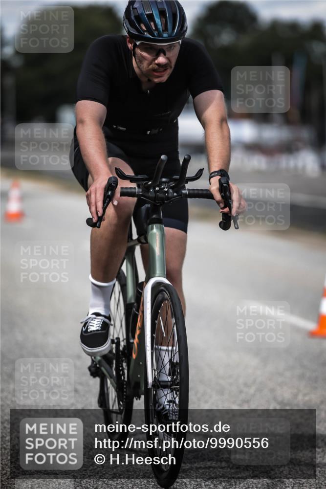 16.08.2026 - KN Förde Triathlon 2026 H.Heesch http://msf.ph/oto/9990556 16.08.2026 13:26:43 Radfahren 566 meine-sportfotos.de