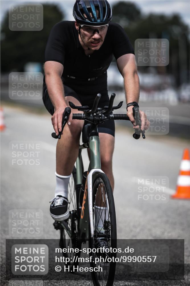 16.08.2026 - KN Förde Triathlon 2026 H.Heesch http://msf.ph/oto/9990557 16.08.2026 13:26:43 Radfahren 566 meine-sportfotos.de