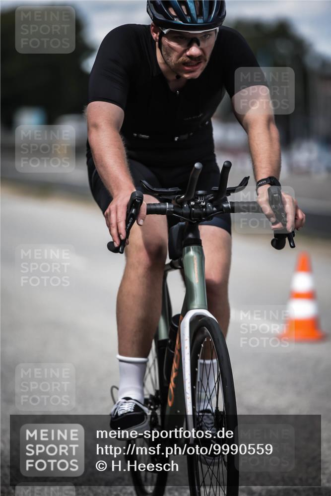 16.08.2026 - KN Förde Triathlon 2026 H.Heesch http://msf.ph/oto/9990559 16.08.2026 13:26:43 Radfahren 566 meine-sportfotos.de