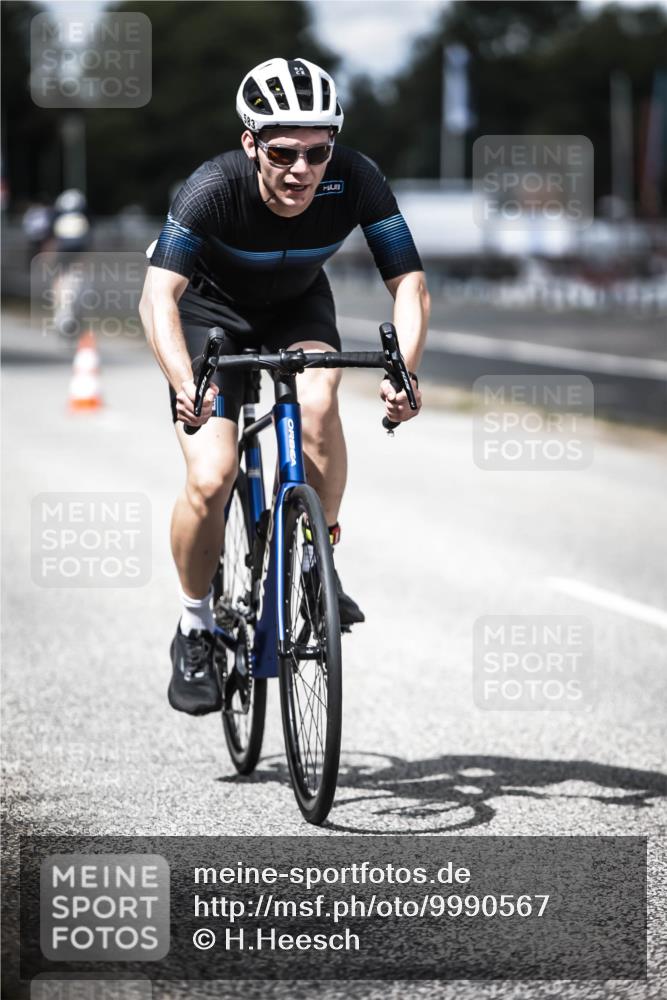 16.08.2026 - KN Förde Triathlon 2026 H.Heesch http://msf.ph/oto/9990567 16.08.2026 13:26:49 Radfahren 735 meine-sportfotos.de