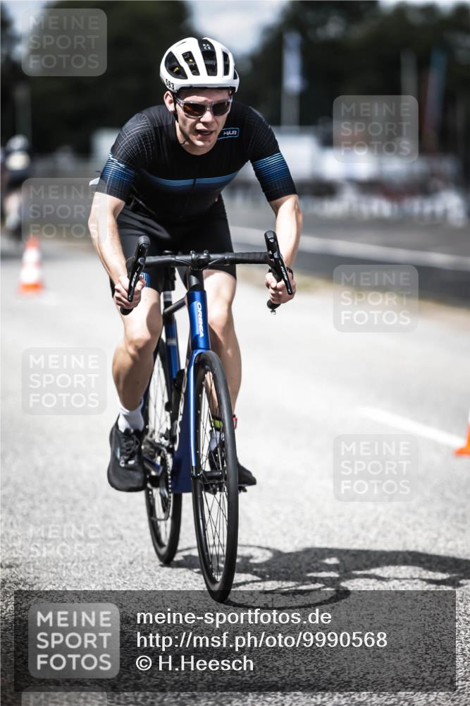 16.08.2026 - KN Förde Triathlon 2026 H.Heesch http://msf.ph/oto/9990568 16.08.2026 13:26:49 Radfahren 735 meine-sportfotos.de