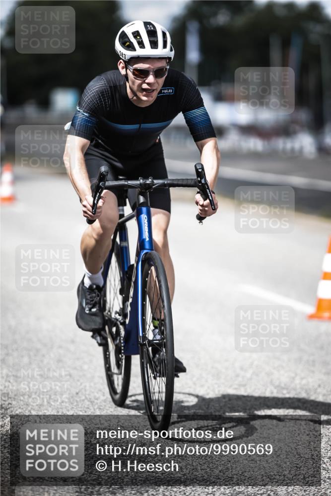 16.08.2026 - KN Förde Triathlon 2026 H.Heesch http://msf.ph/oto/9990569 16.08.2026 13:26:49 Radfahren 735 meine-sportfotos.de