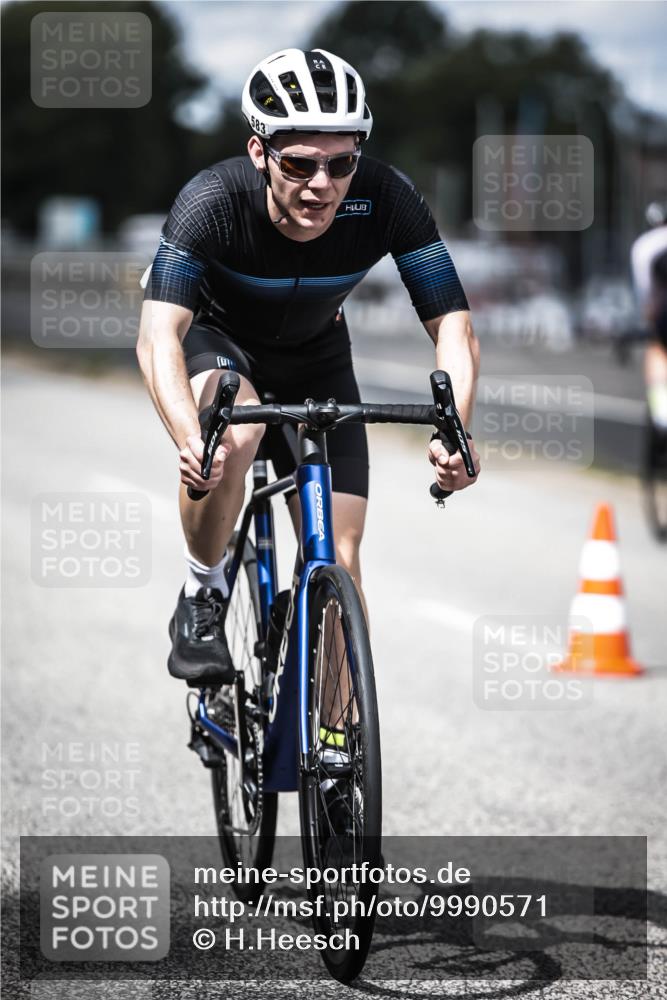 16.08.2026 - KN Förde Triathlon 2026 H.Heesch http://msf.ph/oto/9990571 16.08.2026 13:26:49 Radfahren 735 meine-sportfotos.de