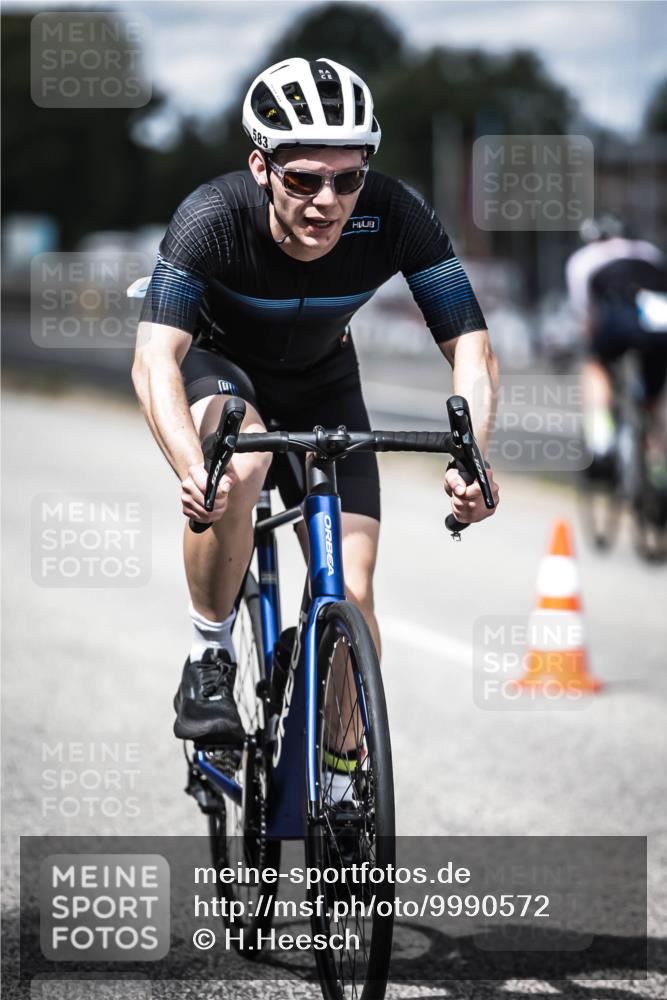 16.08.2026 - KN Förde Triathlon 2026 H.Heesch http://msf.ph/oto/9990572 16.08.2026 13:26:49 Radfahren 735 meine-sportfotos.de