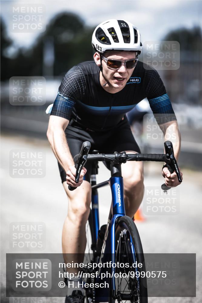 16.08.2026 - KN Förde Triathlon 2026 H.Heesch http://msf.ph/oto/9990575 16.08.2026 13:26:49 Radfahren 735 meine-sportfotos.de