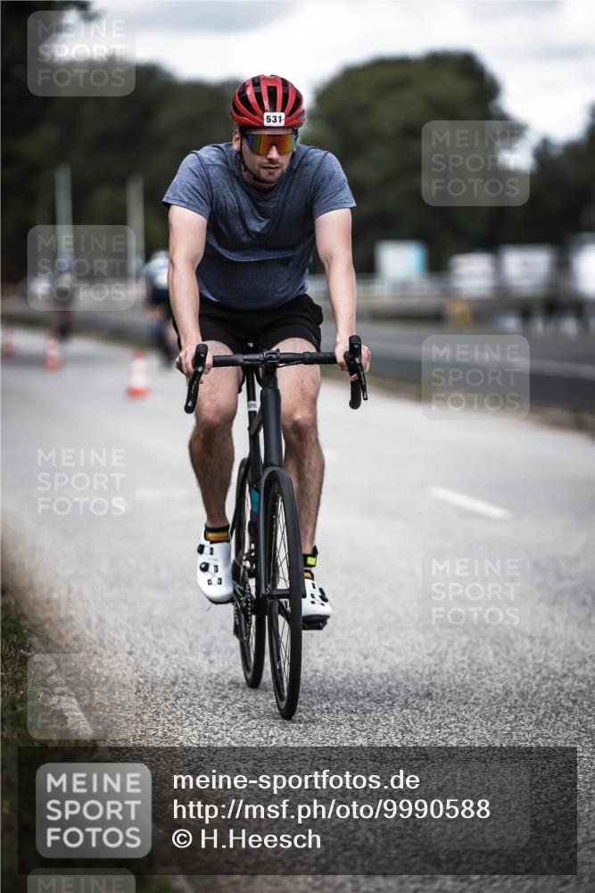 16.08.2026 - KN Förde Triathlon 2026 H.Heesch http://msf.ph/oto/9990588 16.08.2026 13:27:09 Radfahren  meine-sportfotos.de