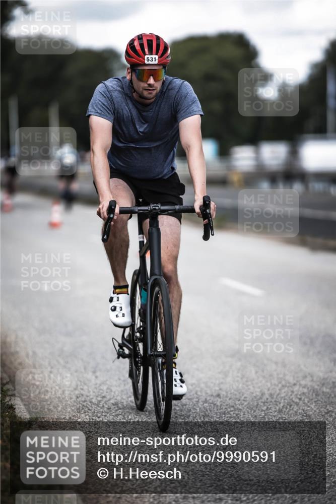 16.08.2026 - KN Förde Triathlon 2026 H.Heesch http://msf.ph/oto/9990591 16.08.2026 13:27:09 Radfahren  meine-sportfotos.de