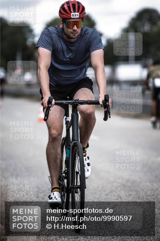 16.08.2026 - KN Förde Triathlon 2026 H.Heesch http://msf.ph/oto/9990597 16.08.2026 13:27:09 Radfahren  meine-sportfotos.de
