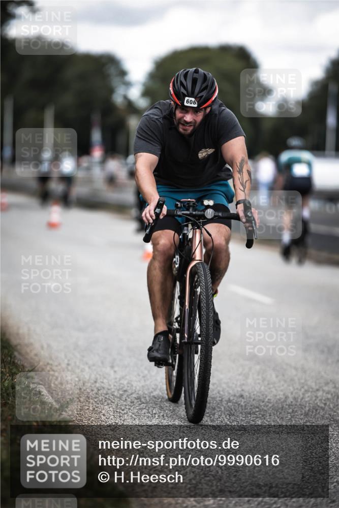 16.08.2026 - KN Förde Triathlon 2026 H.Heesch http://msf.ph/oto/9990616 16.08.2026 13:27:29 Radfahren 579, 606 meine-sportfotos.de
