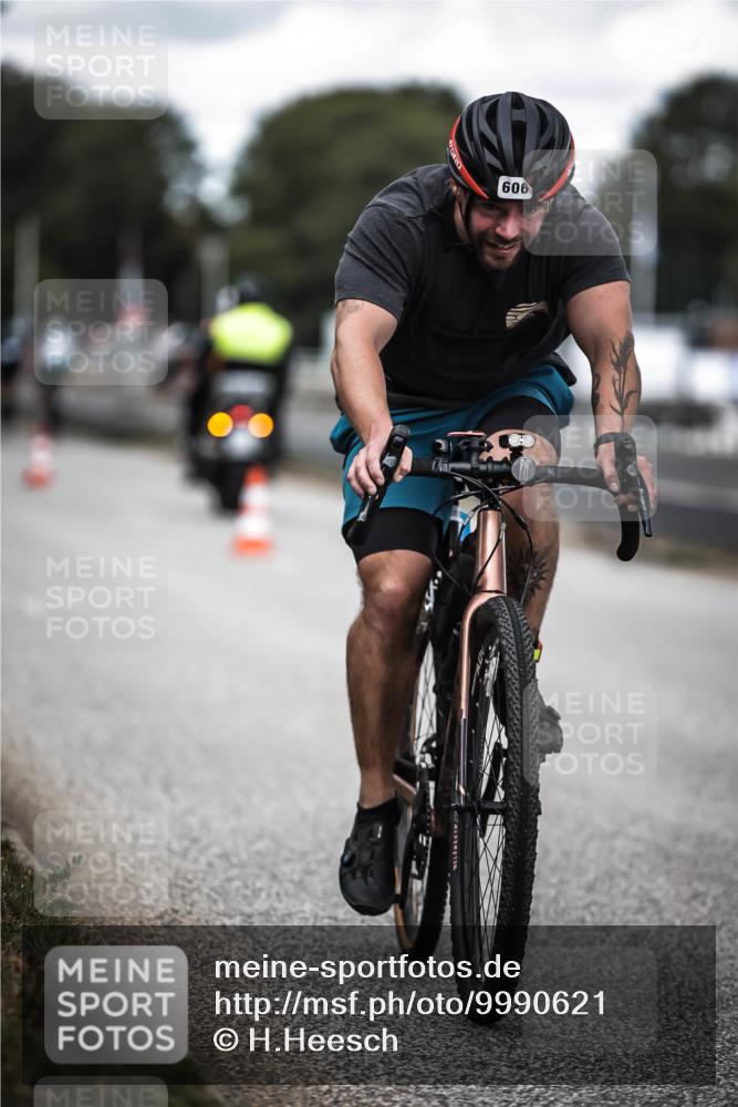 16.08.2026 - KN Förde Triathlon 2026 H.Heesch http://msf.ph/oto/9990621 16.08.2026 13:27:29 Radfahren 579, 606 meine-sportfotos.de