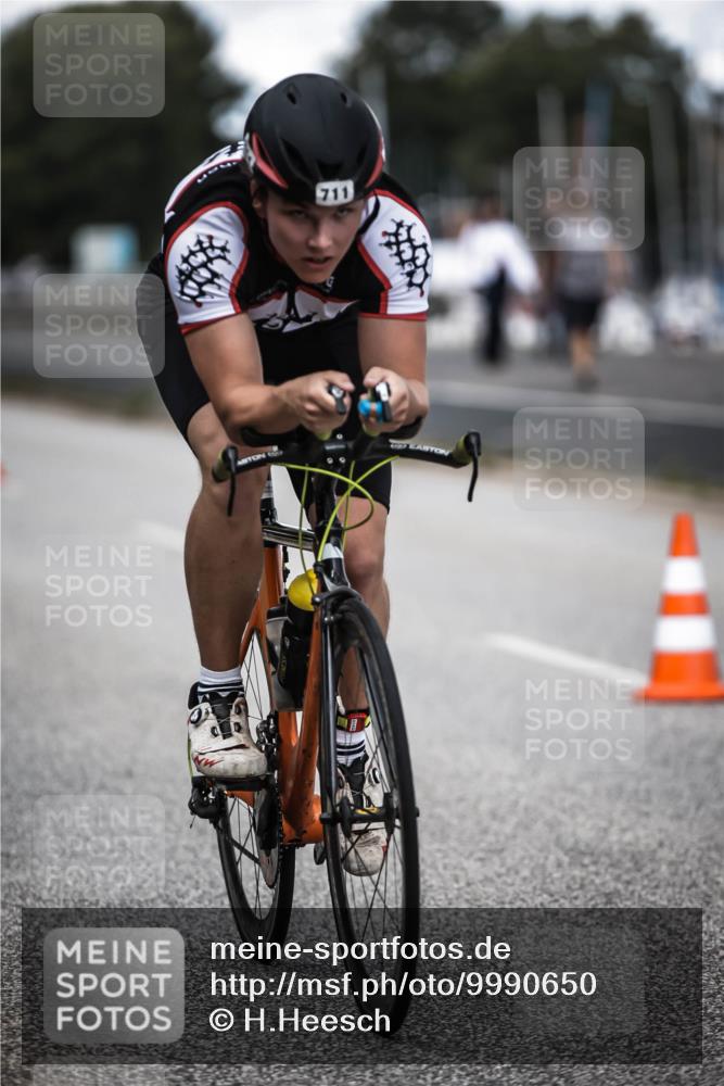 16.08.2026 - KN Förde Triathlon 2026 H.Heesch http://msf.ph/oto/9990650 16.08.2026 13:28:16 Radfahren 723 meine-sportfotos.de