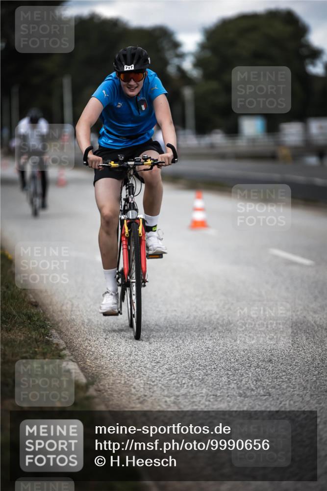 16.08.2026 - KN Förde Triathlon 2026 H.Heesch http://msf.ph/oto/9990656 16.08.2026 13:28:25 Radfahren 609, 709, 717, 734 meine-sportfotos.de