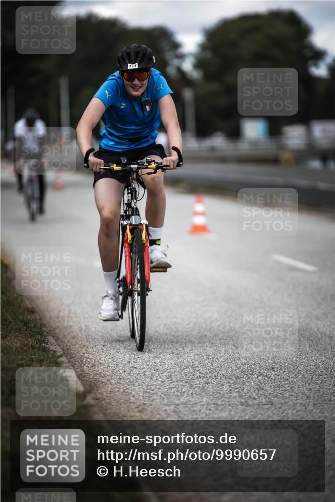 16.08.2026 - KN Förde Triathlon 2026 H.Heesch http://msf.ph/oto/9990657 16.08.2026 13:28:25 Radfahren 609, 709, 717, 734 meine-sportfotos.de