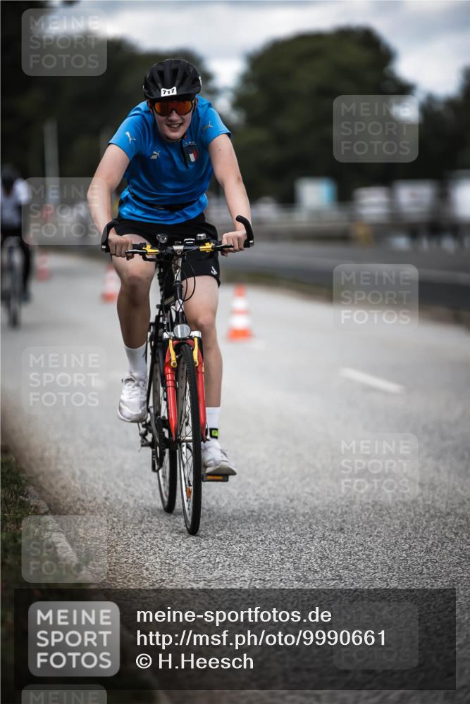 16.08.2026 - KN Förde Triathlon 2026 H.Heesch http://msf.ph/oto/9990661 16.08.2026 13:28:25 Radfahren 609, 709, 717, 734 meine-sportfotos.de