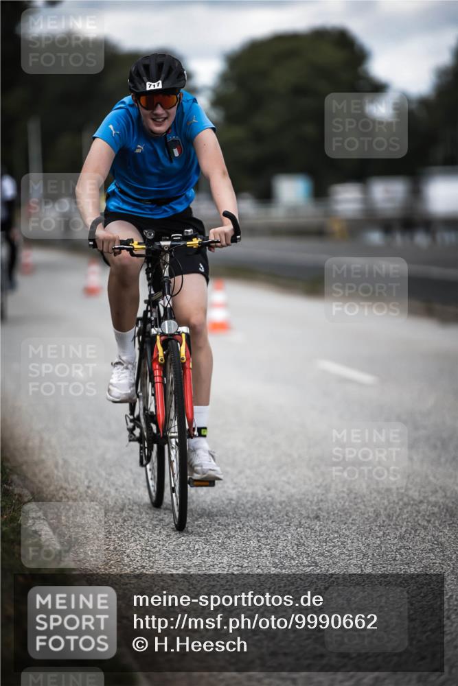 16.08.2026 - KN Förde Triathlon 2026 H.Heesch http://msf.ph/oto/9990662 16.08.2026 13:28:25 Radfahren 609, 709, 717, 734 meine-sportfotos.de
