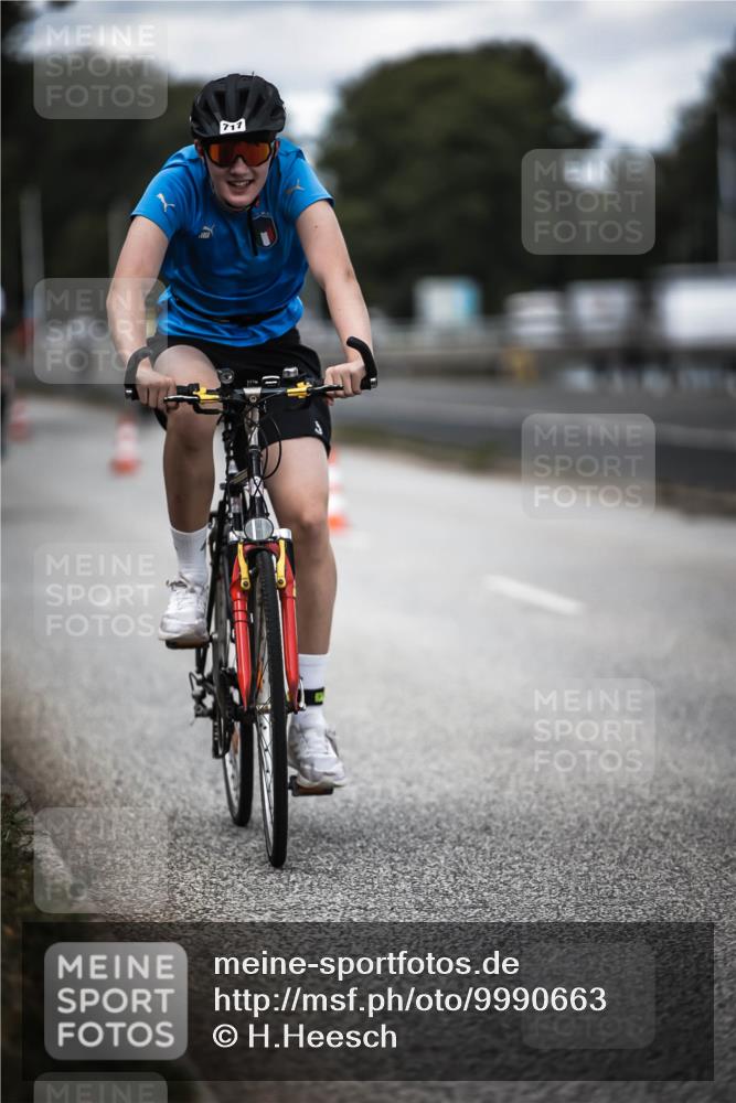16.08.2026 - KN Förde Triathlon 2026 H.Heesch http://msf.ph/oto/9990663 16.08.2026 13:28:25 Radfahren 609, 709, 717, 734 meine-sportfotos.de