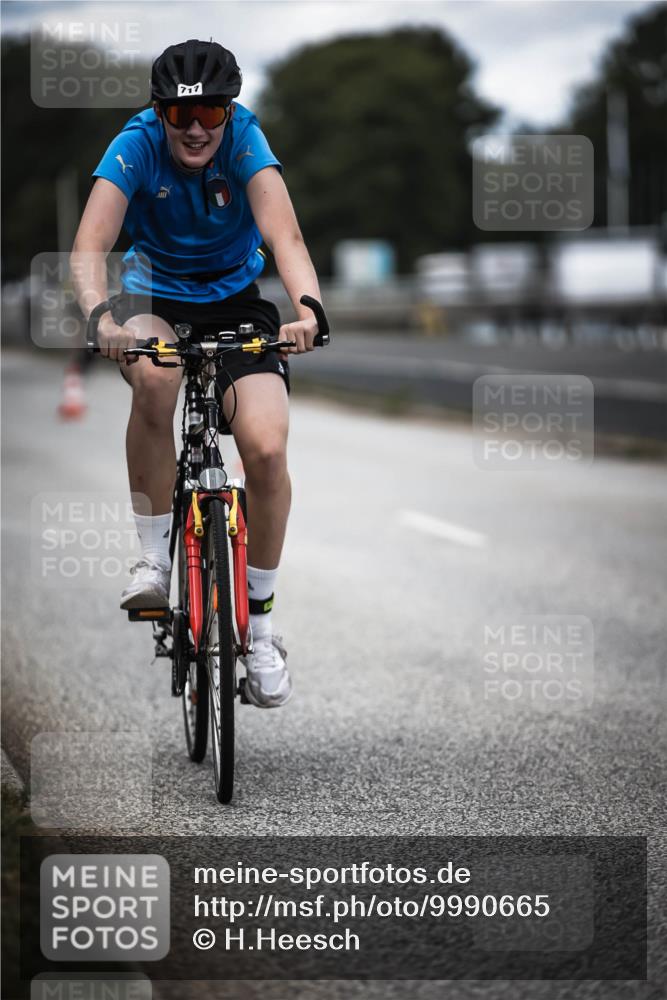 16.08.2026 - KN Förde Triathlon 2026 H.Heesch http://msf.ph/oto/9990665 16.08.2026 13:28:25 Radfahren 609, 709, 717, 734 meine-sportfotos.de