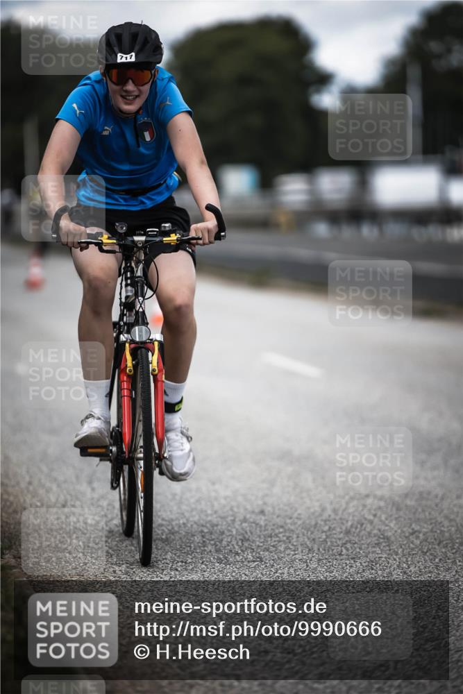 16.08.2026 - KN Förde Triathlon 2026 H.Heesch http://msf.ph/oto/9990666 16.08.2026 13:28:25 Radfahren 609, 709, 717, 734 meine-sportfotos.de